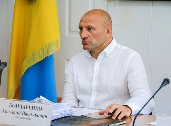 Міський голова Черкас, Анатолій Бондаренко, має можливість безкоштовно користуватися квартирою в Іспанії